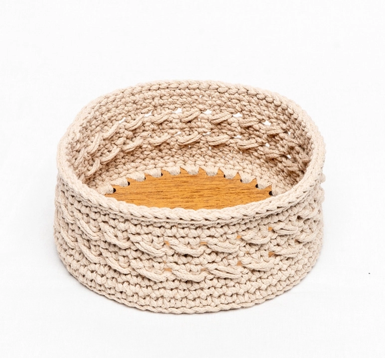 Ahşap tabanlı makrome sepet