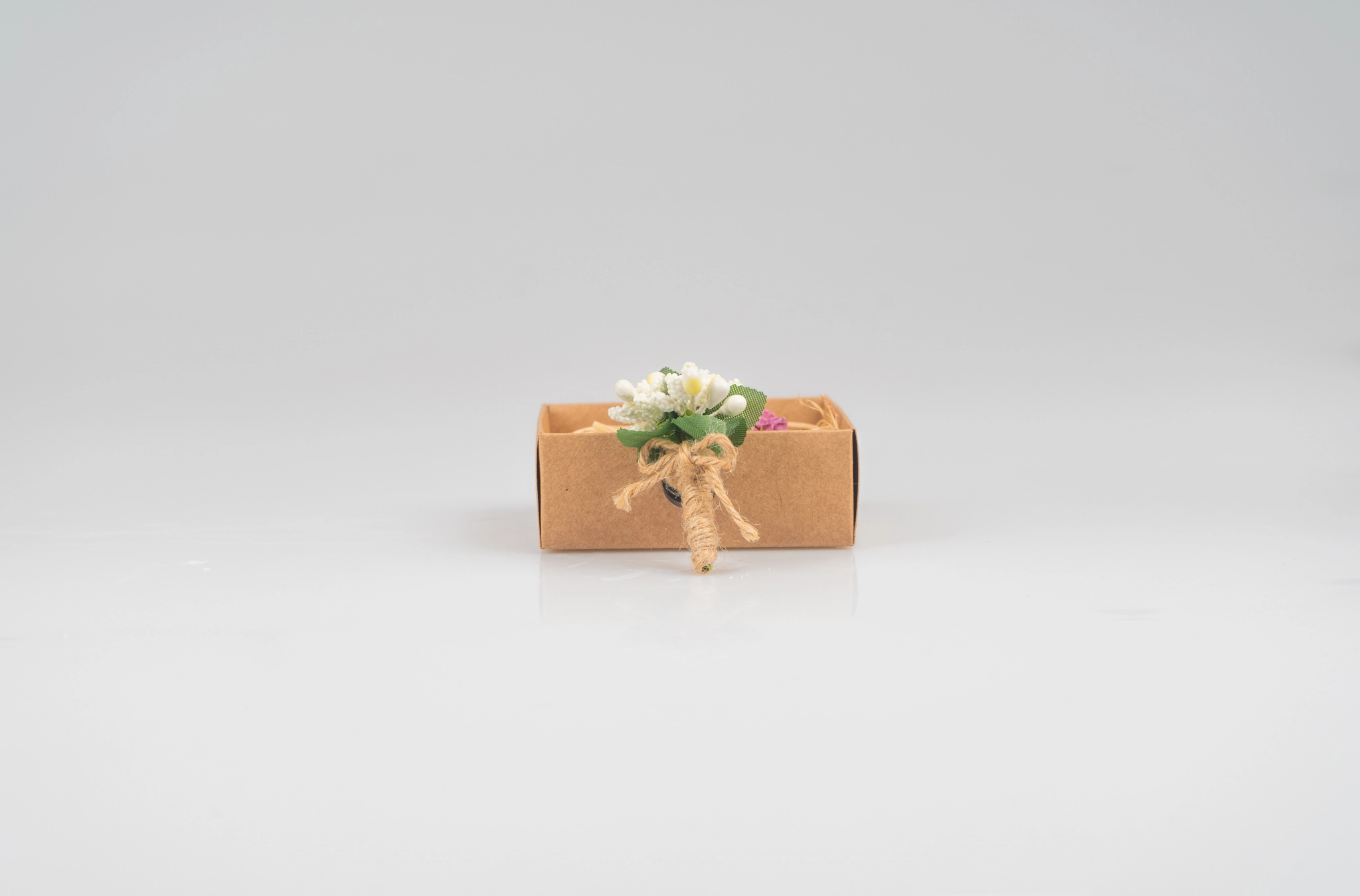 Beyaz Çiçekli Magnet (25li) - Görsel 3