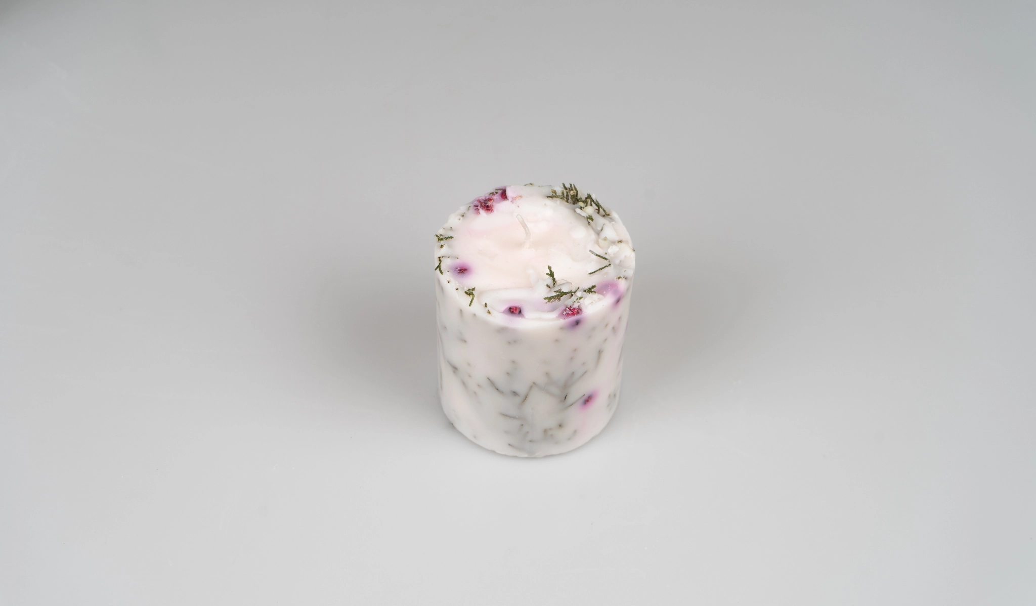 ÇAM AĞACI YAPRAKLI VANİLYA KOKULU DEKORATİF SOYA MUMU (KÜÇÜK BOY) - Görsel 2