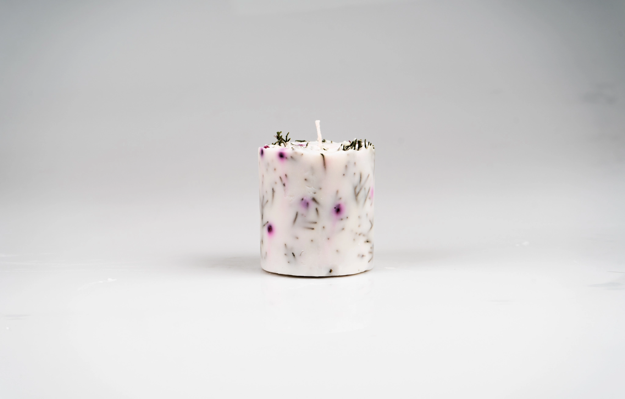 ÇAM AĞACI YAPRAKLI VANİLYA KOKULU DEKORATİF SOYA MUMU (KÜÇÜK BOY) - Görsel 3