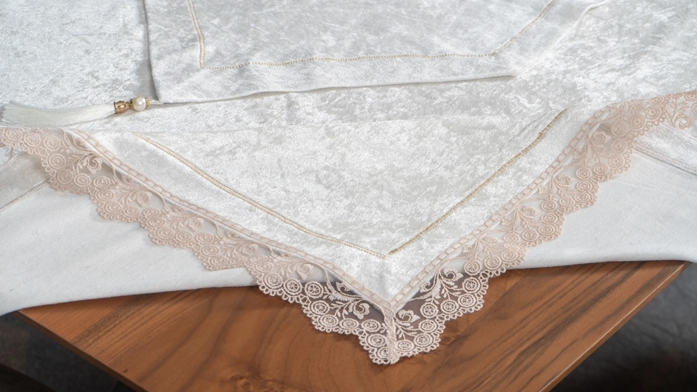 Dantelli Kadife Servis Örtüsü - Görsel 5