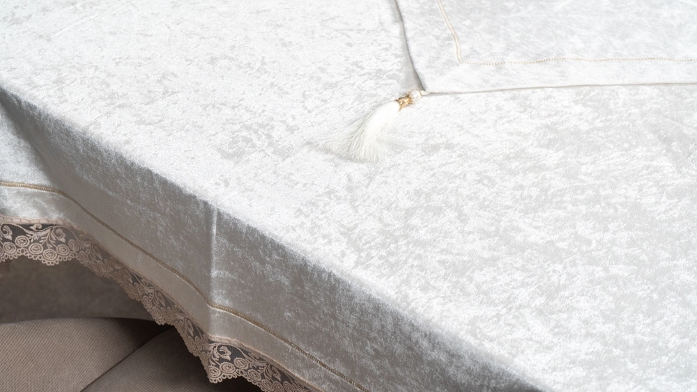 Dantelli Kadife Servis Örtüsü - Görsel 3