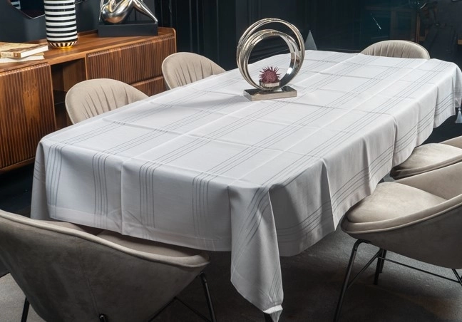 Dertsiz leke tutmaz servis örtüsü