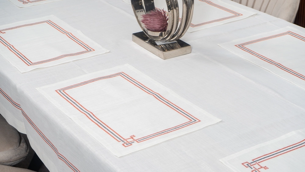 Elde Kanaviçe İşlemeli Servis Örtüsü ve Peçete - Görsel 4