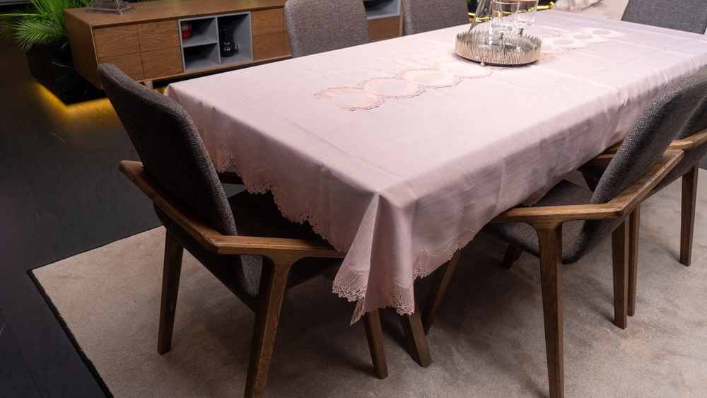 Gardenya Kumaştan Fransız Güpürlü Masa Örtüsü