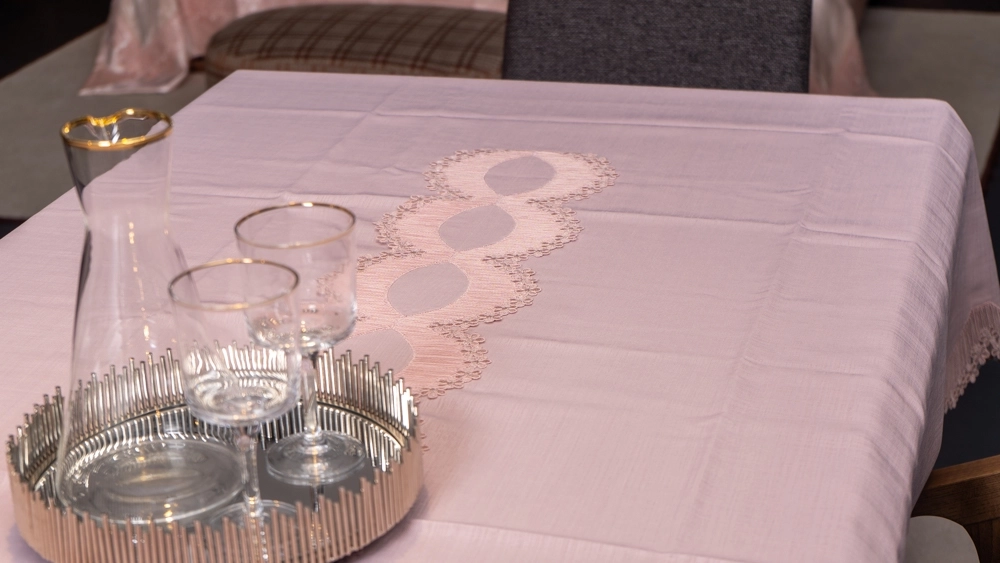 Gardenya Kumaştan Fransız Güpürlü Masa Örtüsü - Görsel 5