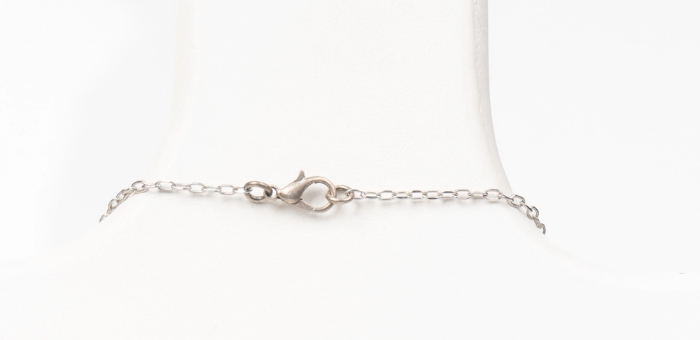 Gümüş renkli metal kolye - Görsel 2