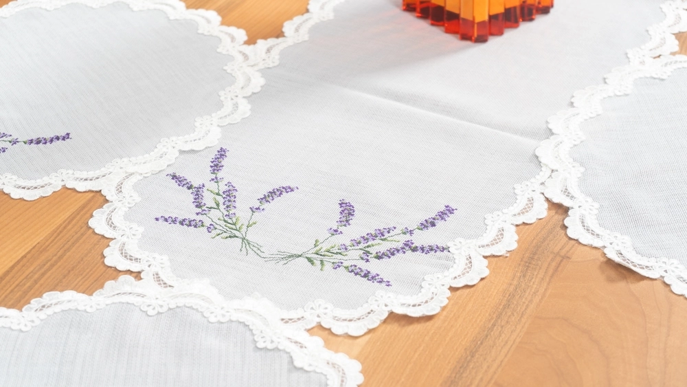 Keten Üzerine Elde İşlenmiş Lavanta Desenli Amerikan Servis Takımı - Görsel 5