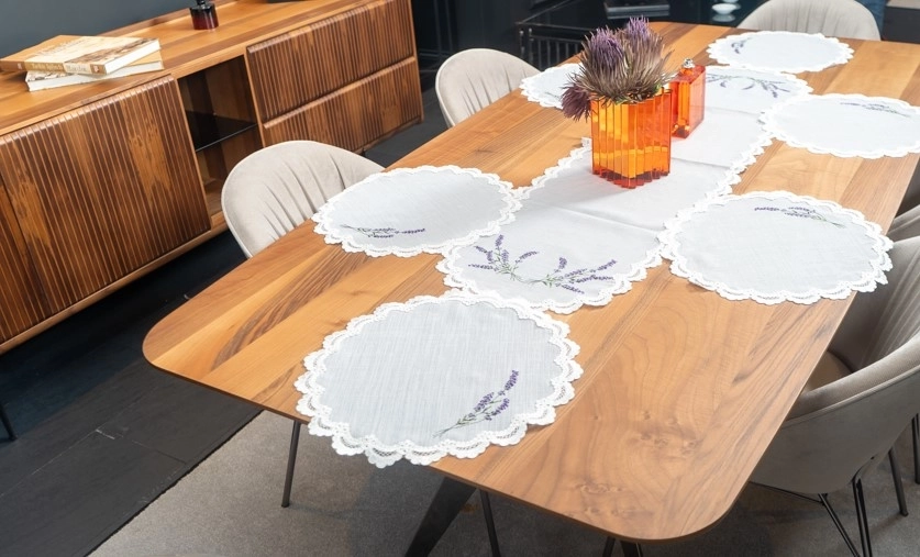 Keten Üzerine Elde İşlenmiş Lavanta Desenli Amerikan Servis Takımı - Görsel 4