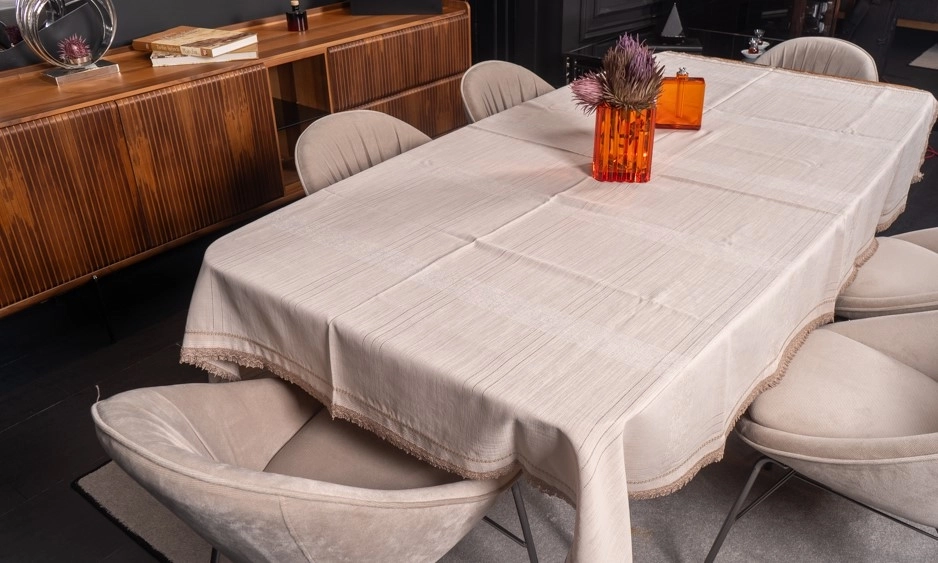 Leke Tutmaz Dertsiz Dantelli Servis Örtüsü