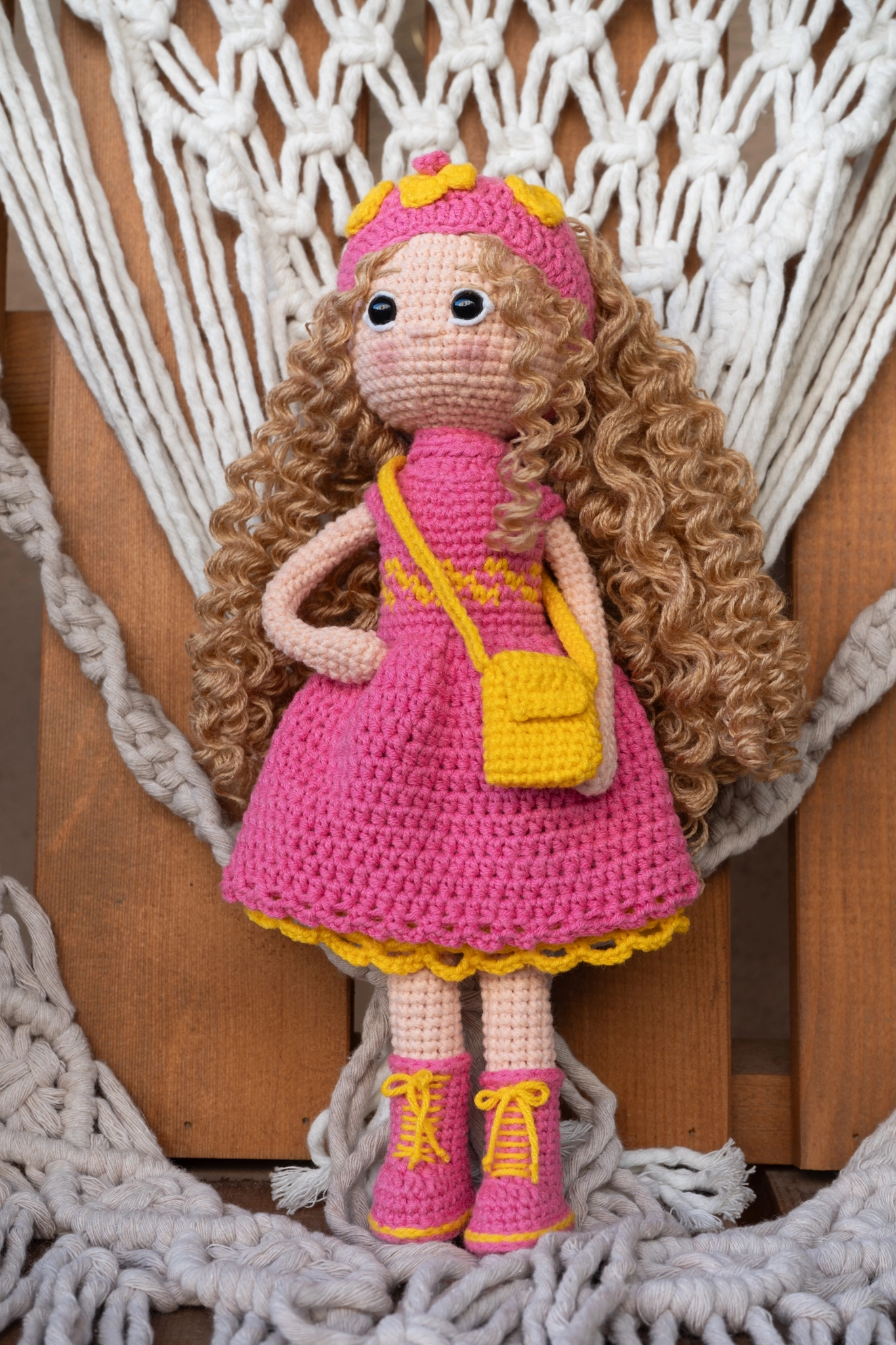 Loncadan Almila Bebek Amigurumi Organik Tığ Örgü Oyuncak (25 cm)