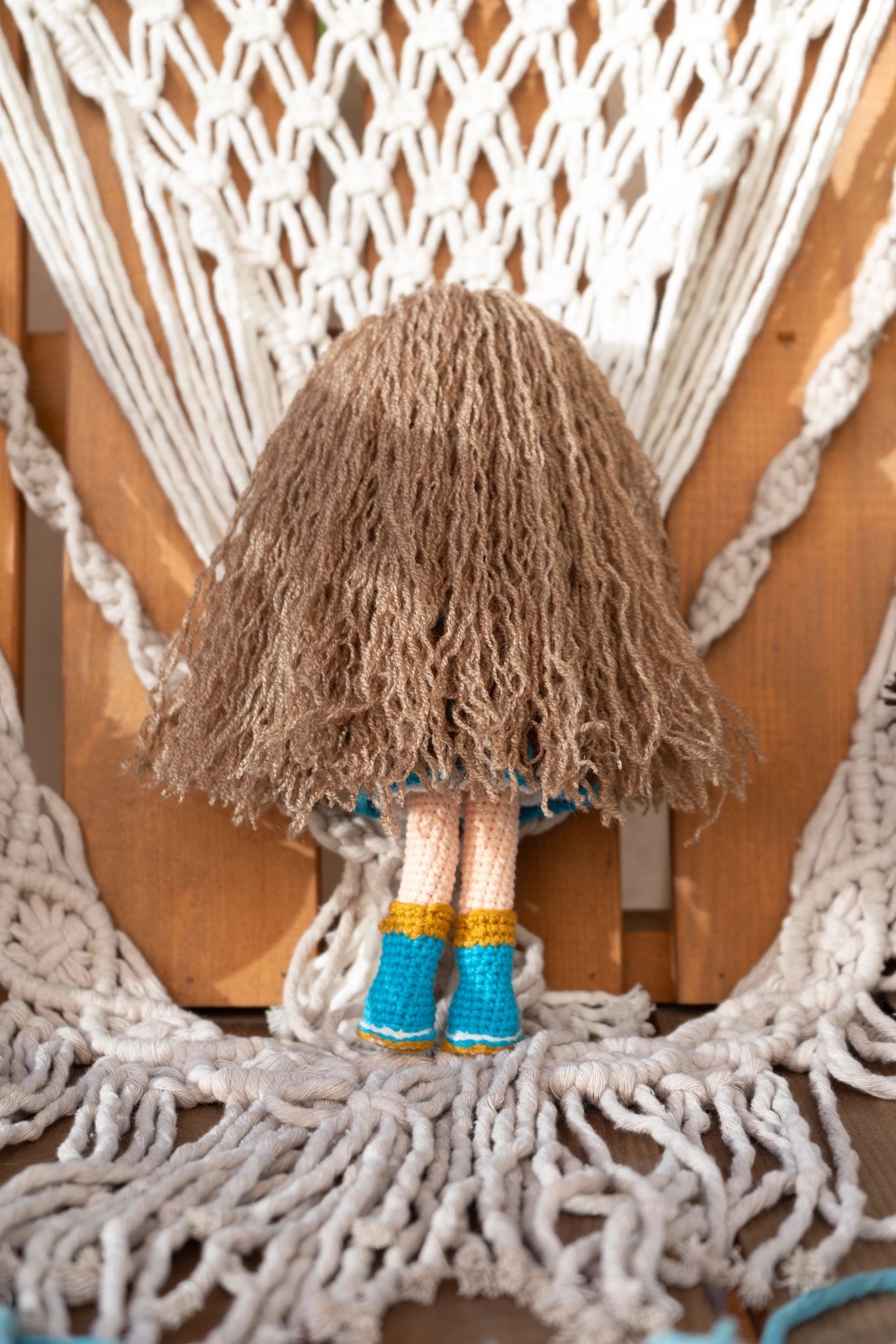 Loncadan Selen Bebek Amigurumi Organik Tığ Örgü Oyuncak (22 cm) - Görsel 4