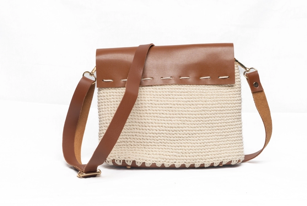 Makrome Krem Rengi Deri Kapaklı Çanta - Görsel 2