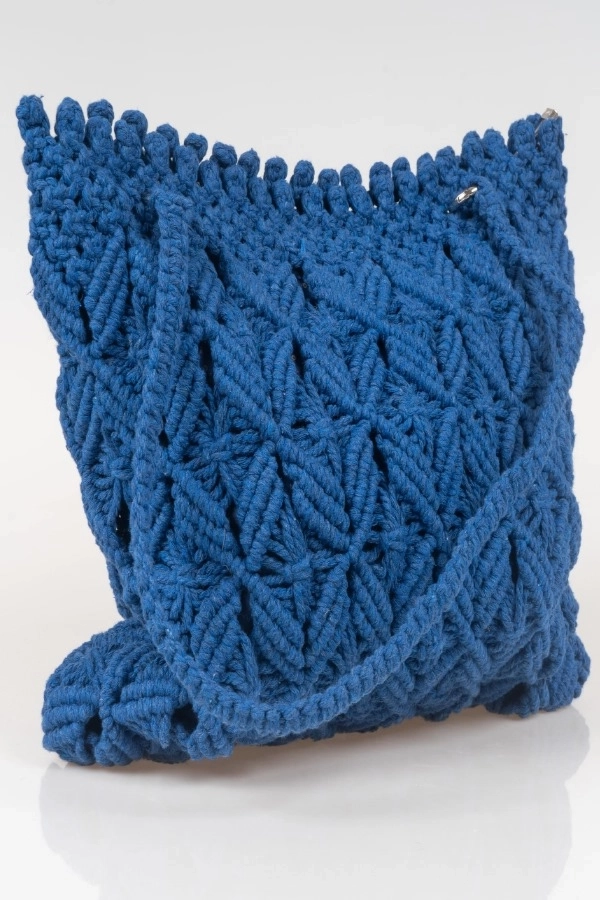 Mavi Makrome El Örgüsü Kol Çantası