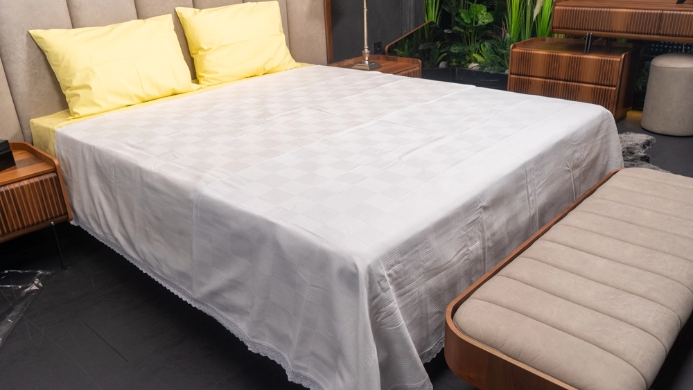 Pamuklu Çift Kişilik Fistolu Beyaz Sarı Yatak Örtüsü - Görsel 2