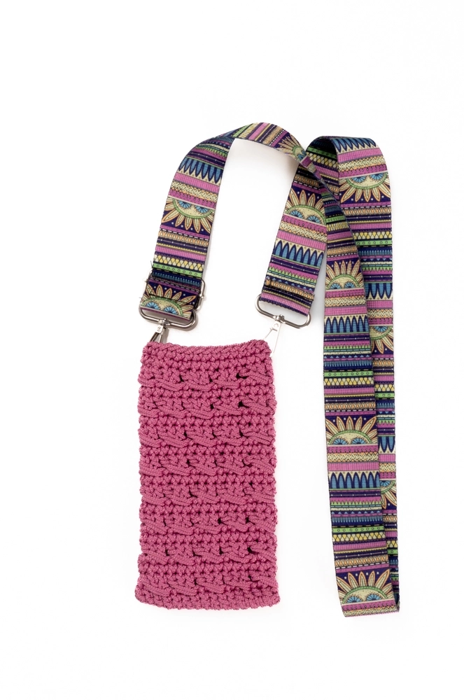 Pembe El Örgüsü Makrome Telefon Çantası