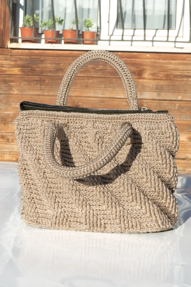 Polyester astarlı fermuarlı kol çantası - Görsel 3