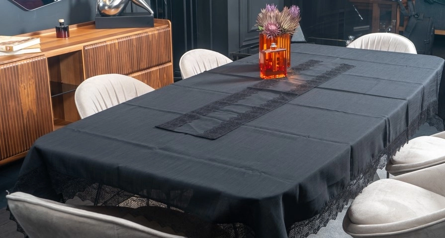 Siyah Dantelli & Runnerlı Servis Örtüsü