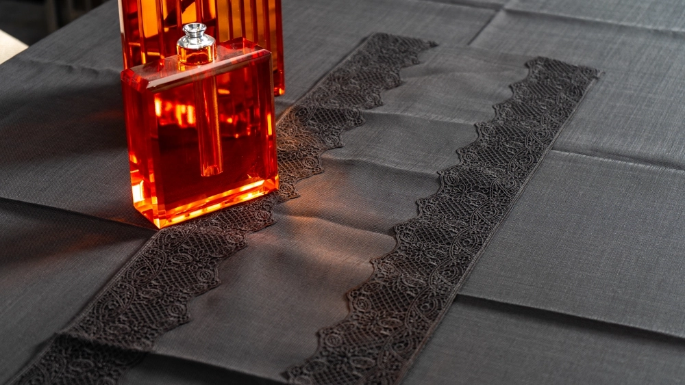 Siyah Dantelli & Runnerlı Servis Örtüsü - Görsel 5