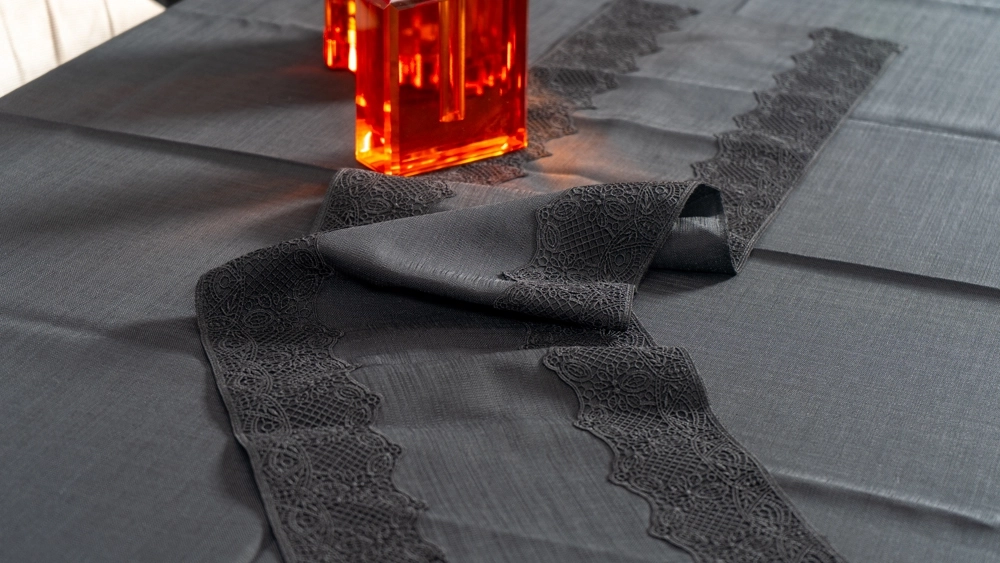 Siyah Dantelli & Runnerlı Servis Örtüsü - Görsel 3