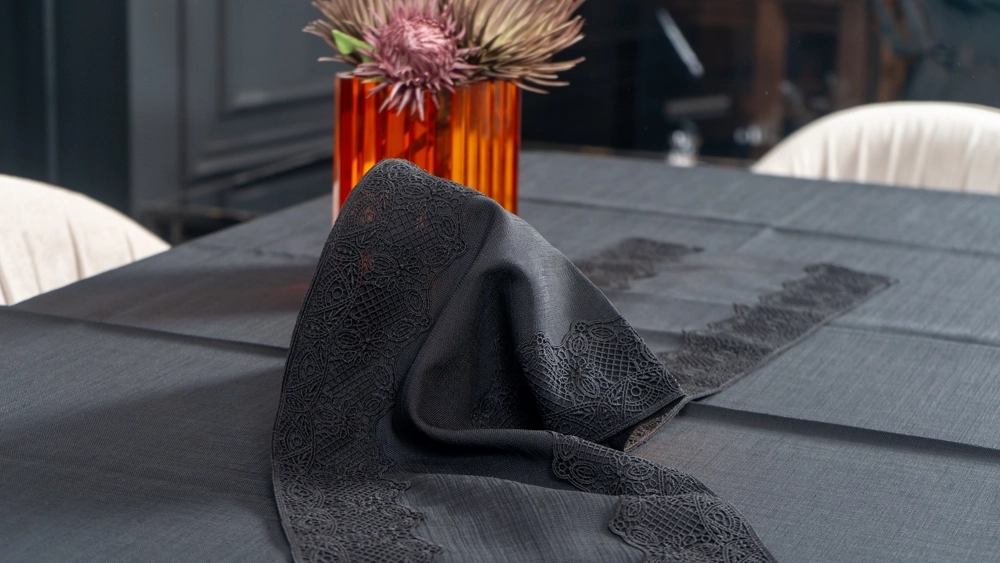 Siyah Dantelli & Runnerlı Servis Örtüsü - Görsel 4