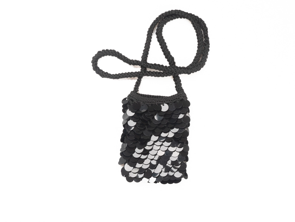 Siyah Pullu Çapraz Makrome Çanta