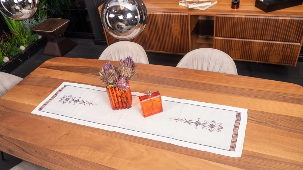 Uğur İpek Goblen Üzerine Çamaşır İpeği İle Elde İşlenmiş Antep İşi Runner