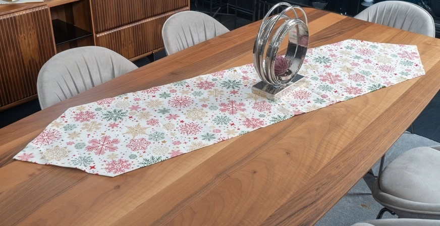 Yılbaşı Konseptli Duck Kumaştan Runner - Görsel 4