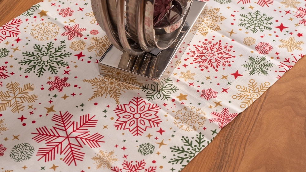 Yılbaşı Konseptli Duck Kumaştan Runner - Görsel 3